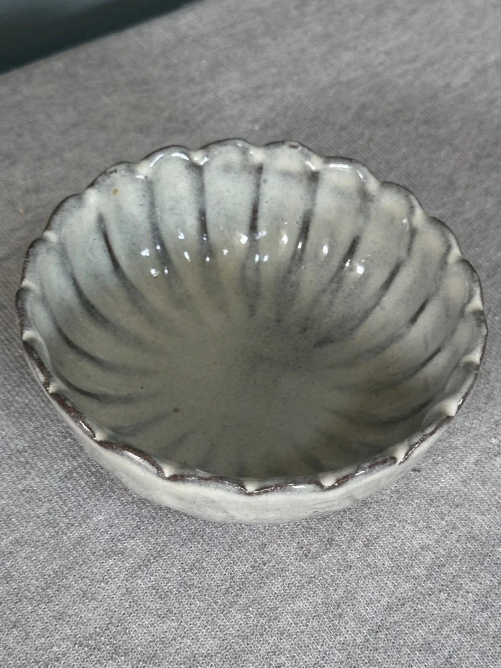 Japanese Ceramic Scalloped Rinka Dish